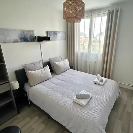 Cocon Cosy Verdoyant - Free Private Parking, Breakfast, Wifi, Netflix 凯恩