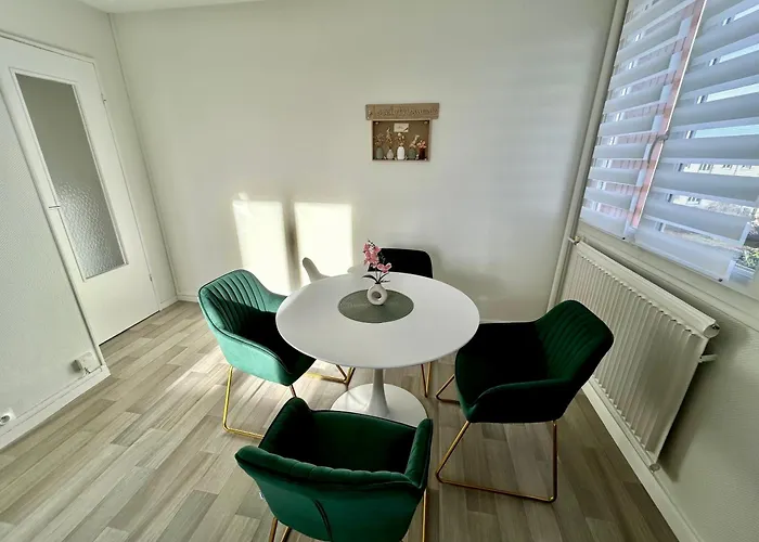 Appartement Cocon Cosy Verdoyant - Free Private Parking, Breakfast, Wifi, Netflix Caen