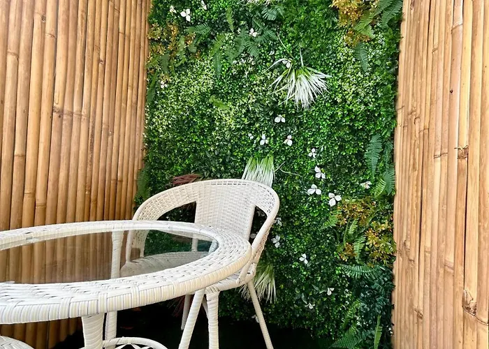 Cocon Cosy Verdoyant - Free Private Parking, Breakfast, Wifi, Netflix 凯恩